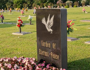 memorial-garden_markers_img
